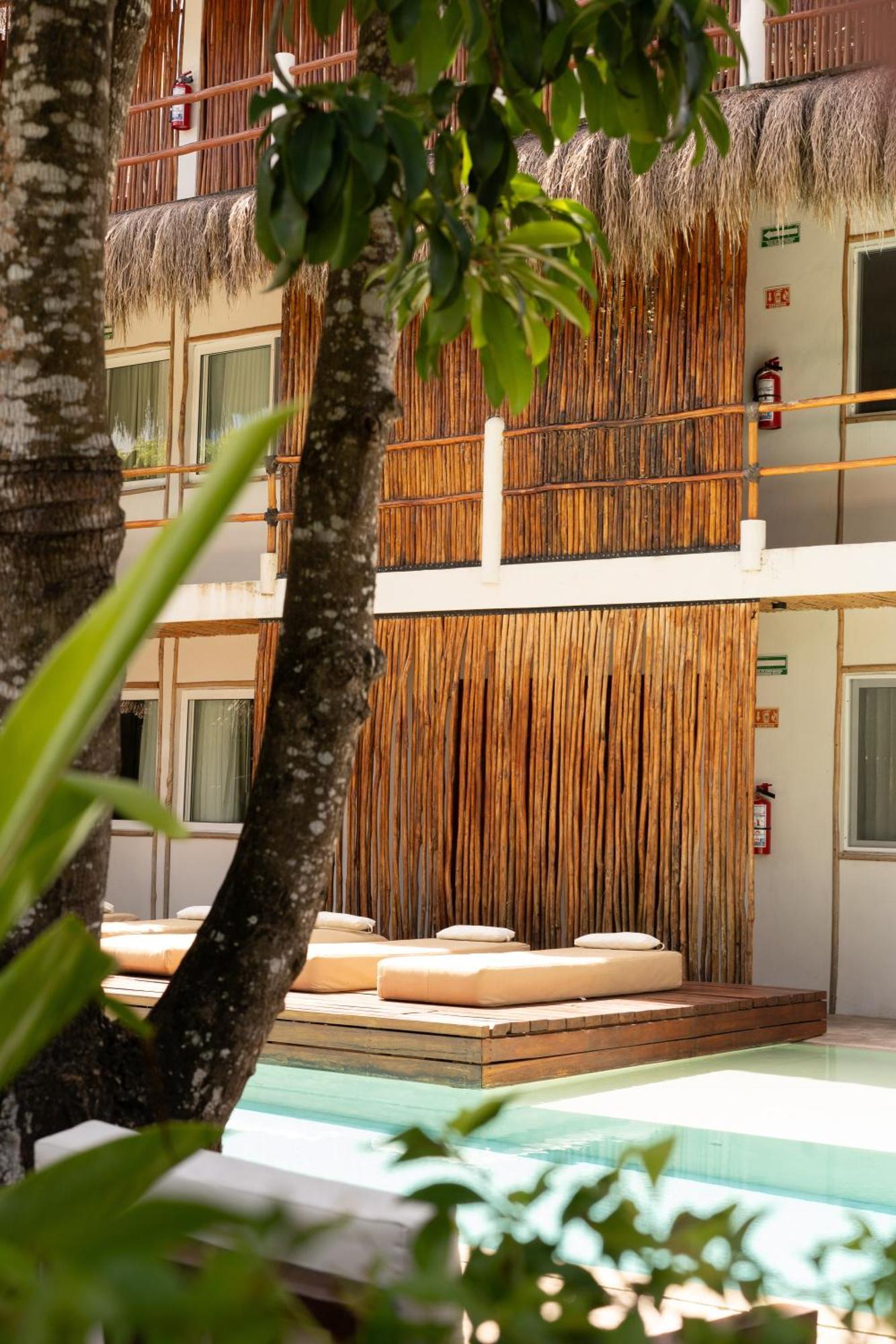 Agam Hotel バカラル エクステリア 写真